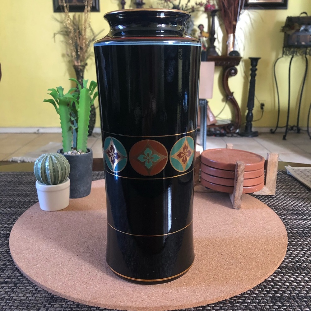 Vintage Imperial Dynasty Vase